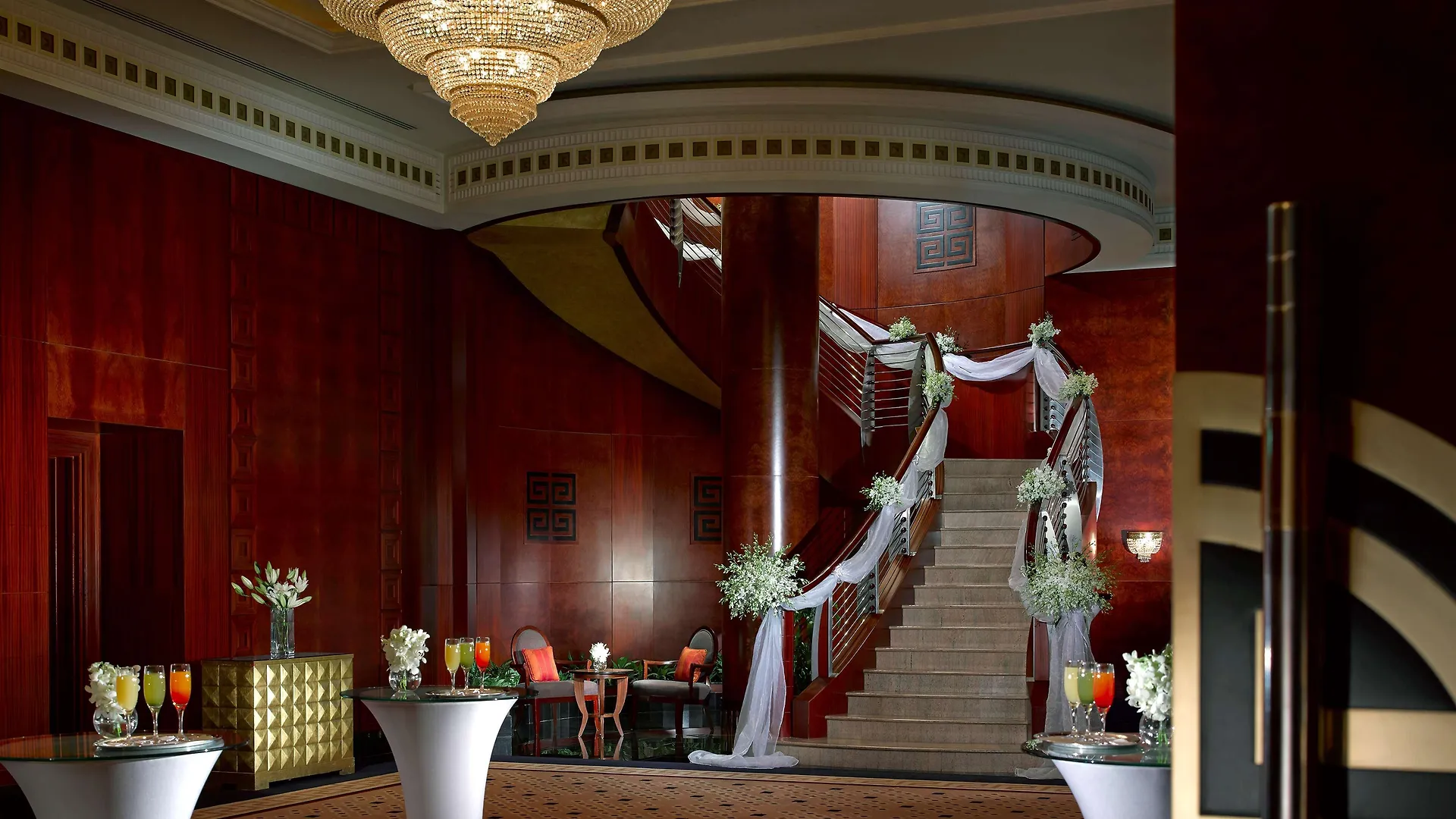 Dusit Thani Dubai Hotel 5*,  Egyesült Arab Emírségek