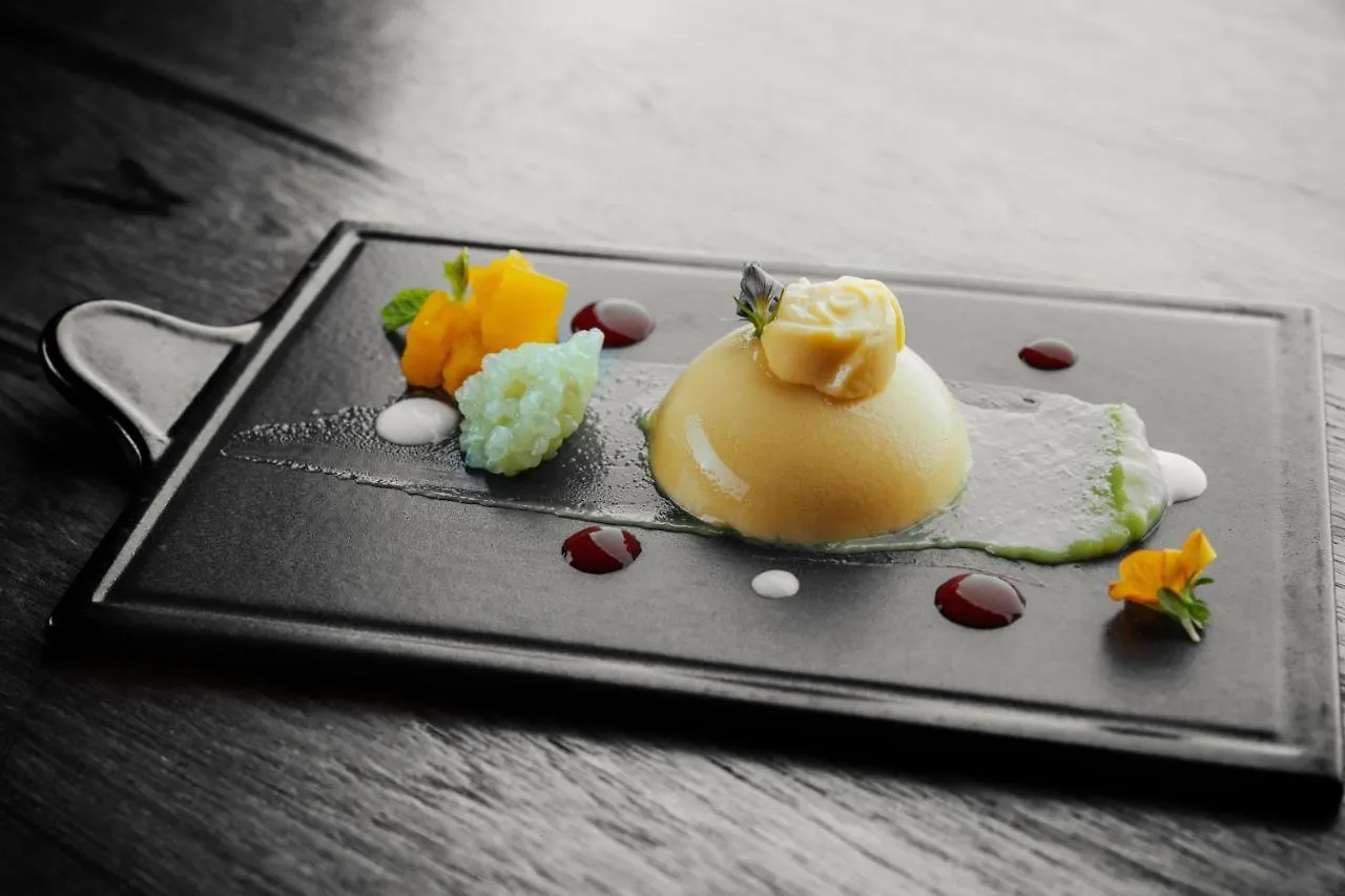 Dusit Thani Dubái 5*,  Emiratos Árabes Unidos